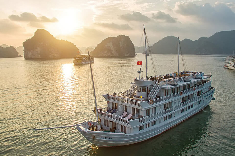 Vietnam tours by Local DMC