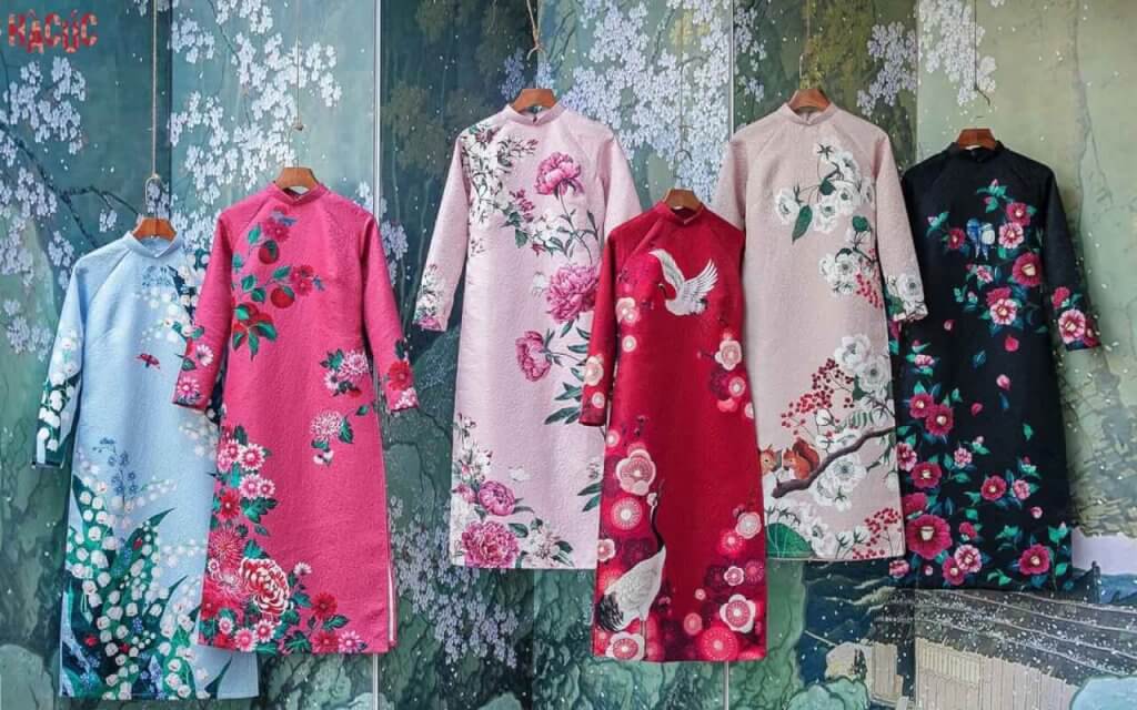 Ao Dai - Unique Traditional Vietnam Souvenir