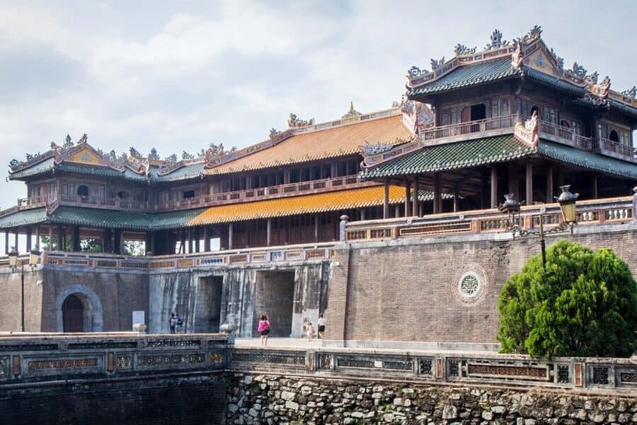 Vietnam Essentials Expedition Tour - 11 Days Vietnam Essentials Expedition Tour - 11 Days