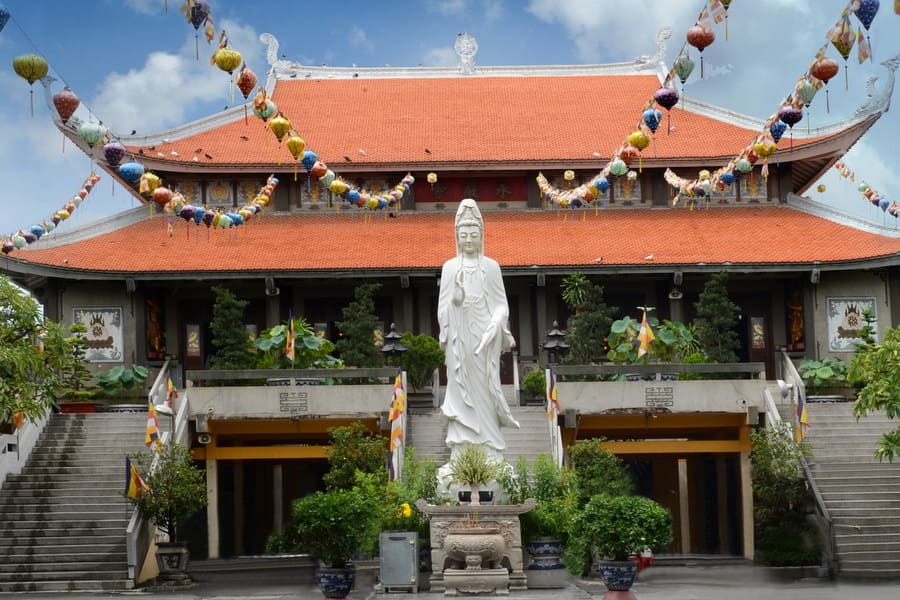 Towers in Vinh Nghiem Pagoda